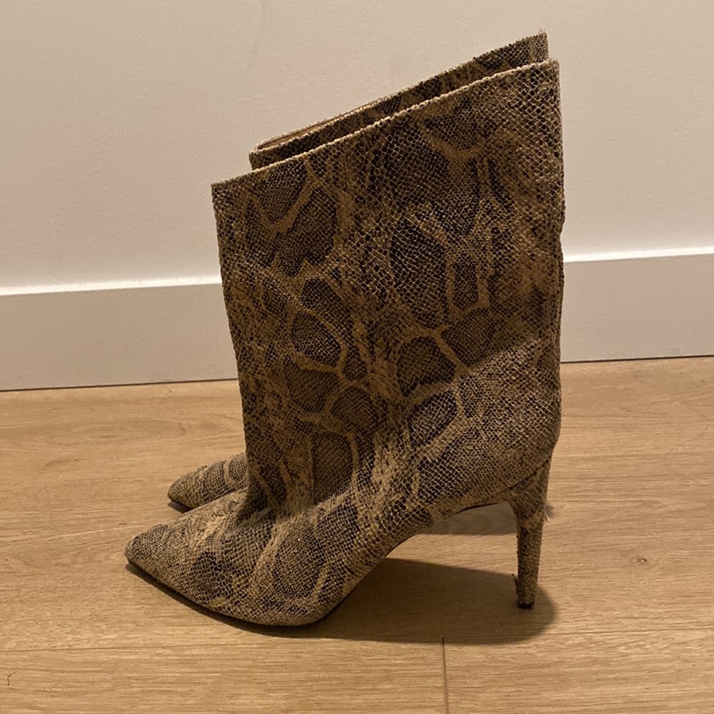 Express Bootie - Picture 2 of 5